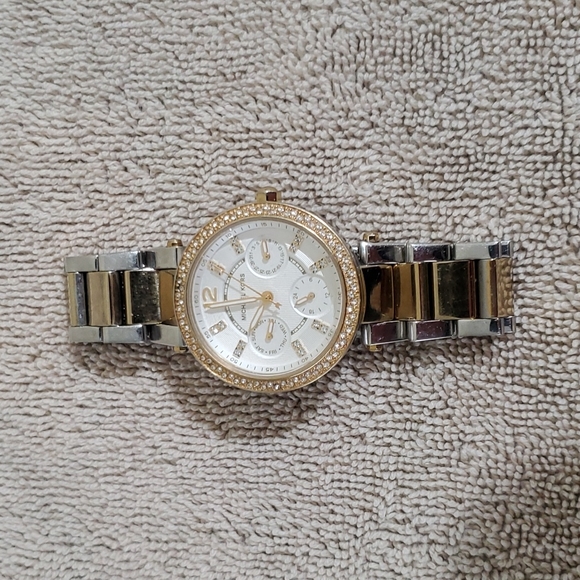 Michael Kors watch - Picture 1 of 5